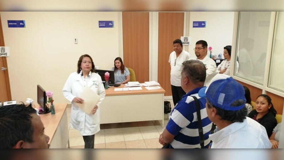 Trabajadores sindicalizados del Torre Cantú toman el área