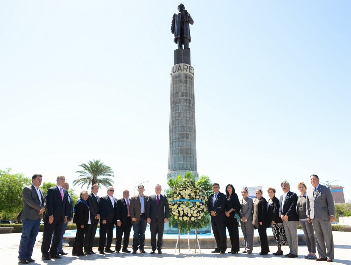 Conmemoran en Nuevo Laredo natalicio de Benito Juárez