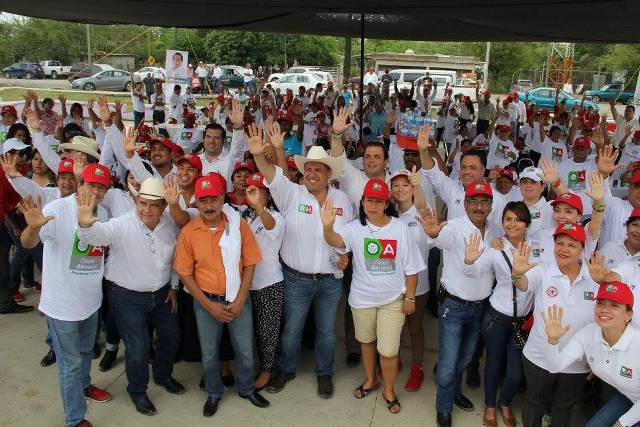 “Voy a ser un Alcalde que les ayude con lo que ustedes quieren” :Almaraz