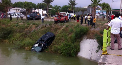 Muere tras caer con vehículo en canal de Reynosa