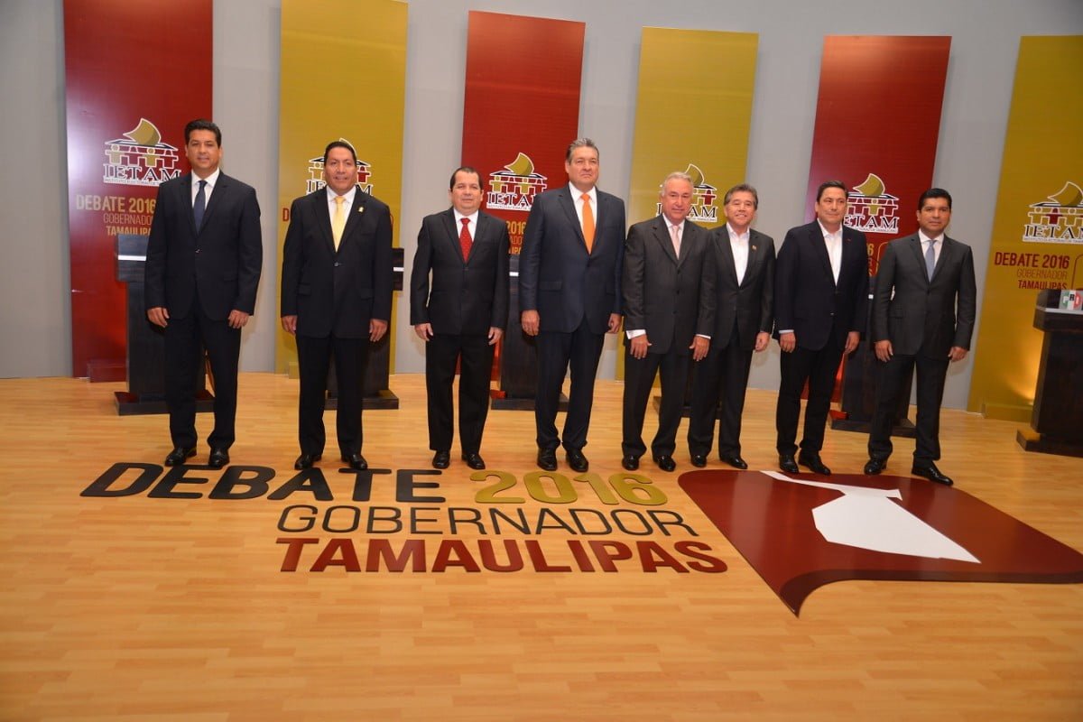 Imperan descalificaciones en el primer debate de candidatos a Gobernador
