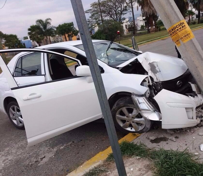 2 detenidos tras robar automóvil en Victoria