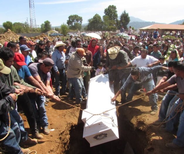 Niñas de primaria matan a golpes a su compañero en Michoacán