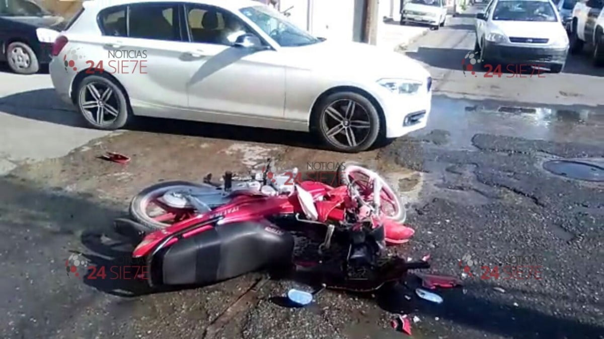 Chofer de micro se vuela el alto y deja un herido