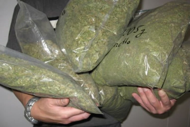 Aseguran paquetes de marihuana en la franja fronteriza