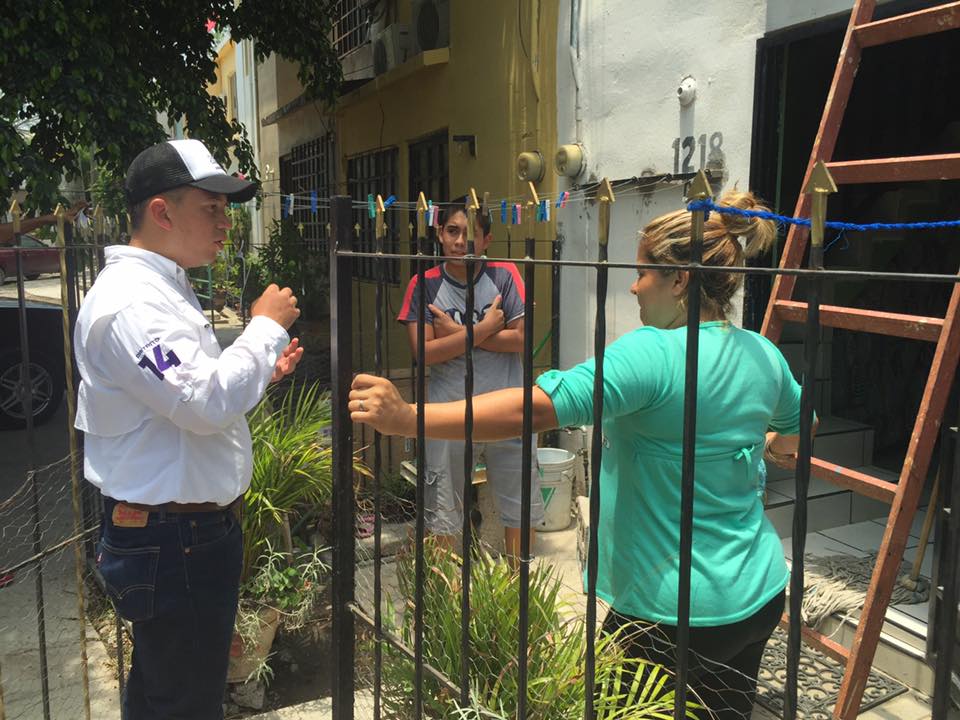 Recorre Carlos Cabrera colonias del distrito 14