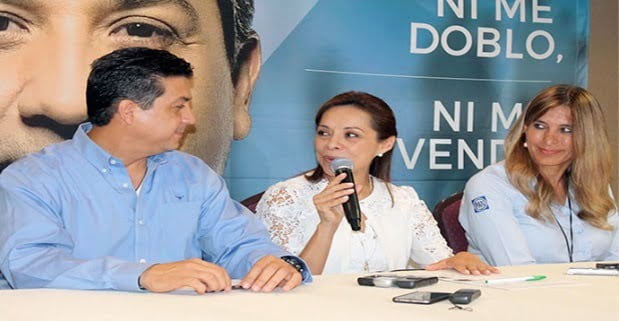Respalda Josefina Vázquez Mota a candidatos panistas