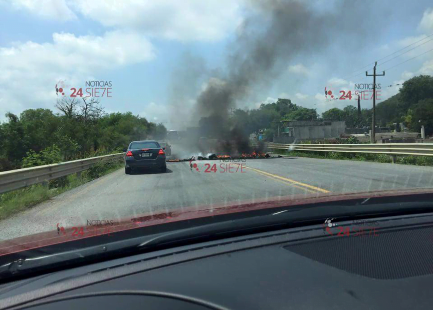Bloquean carretera Victoria-Monterrey tras captura de líder delincuencial