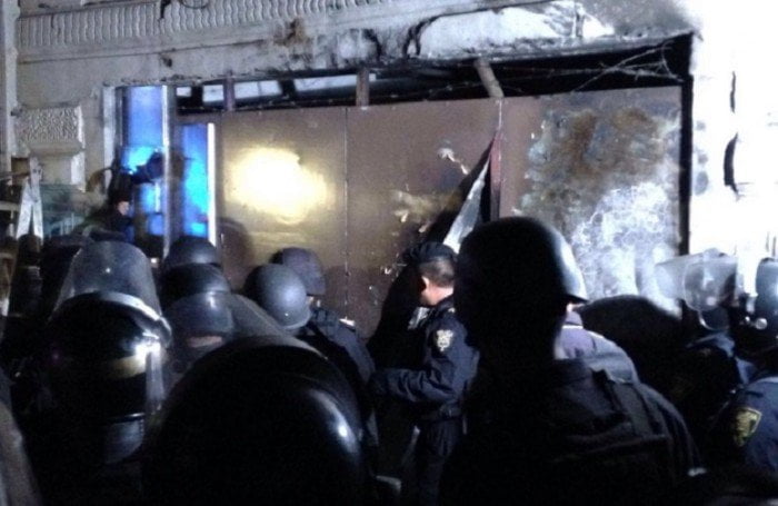 Enfrentamiento entre invasores de predios, deja 47 detenidos
