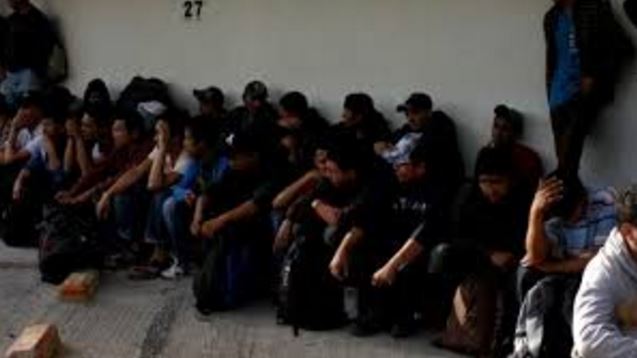 Aseguran 44 migrantes centroamericanos y detienen 3 criminales