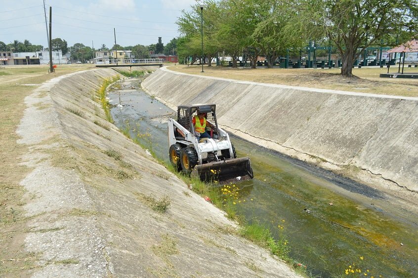 Se preparan en Tampico para evitar inundaciones