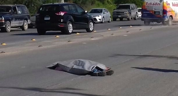 Se da a la fuga luego de atropellar y matar a sexagenario