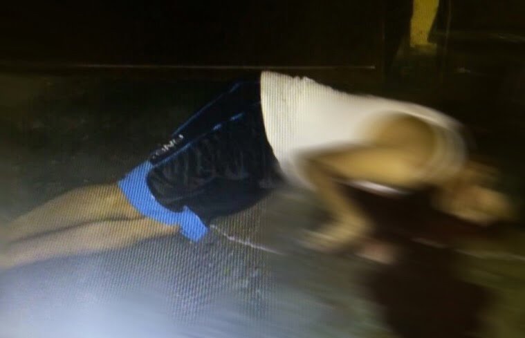 Asesinan a dos mujeres y un menor en su propia casa en Victoria