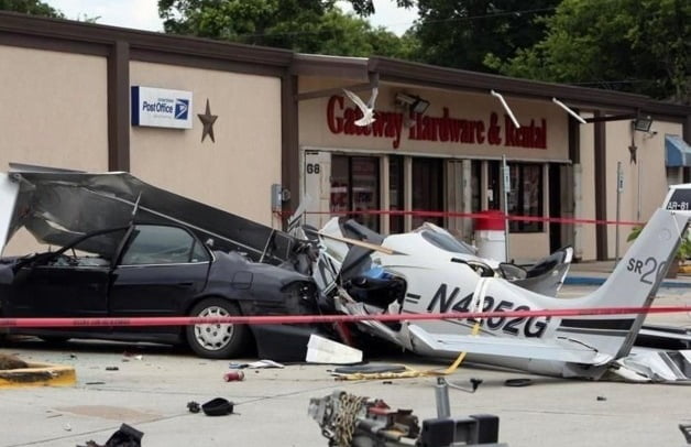 Avioneta se desploma y mueren 3 personas
