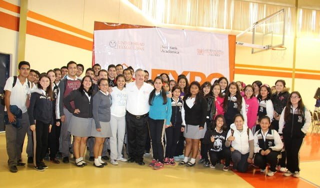 Ofrecen beca de nuevo ingreso a estudiantes con alto promedio