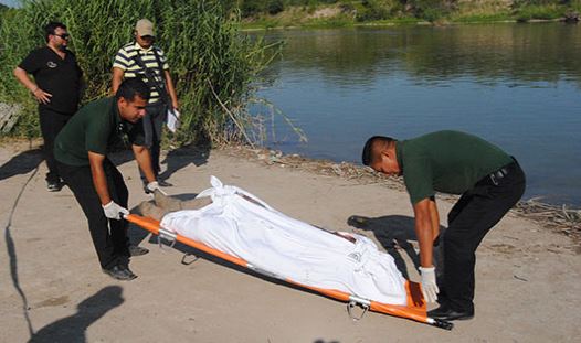 Muere al intentar cruzar el Río Bravo