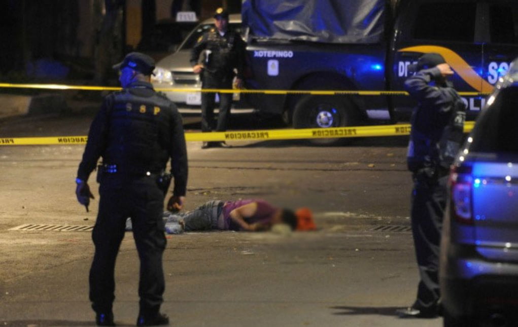 Hombre muere apedreado por varios sujetos