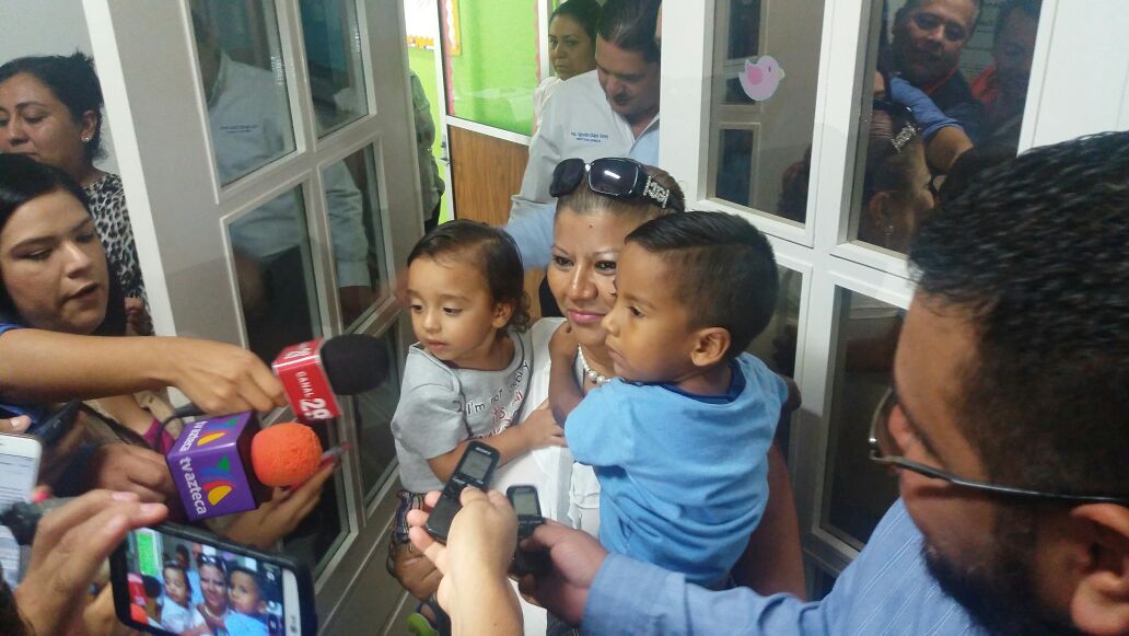 Regresan custodia de hijos a madre golpeadora