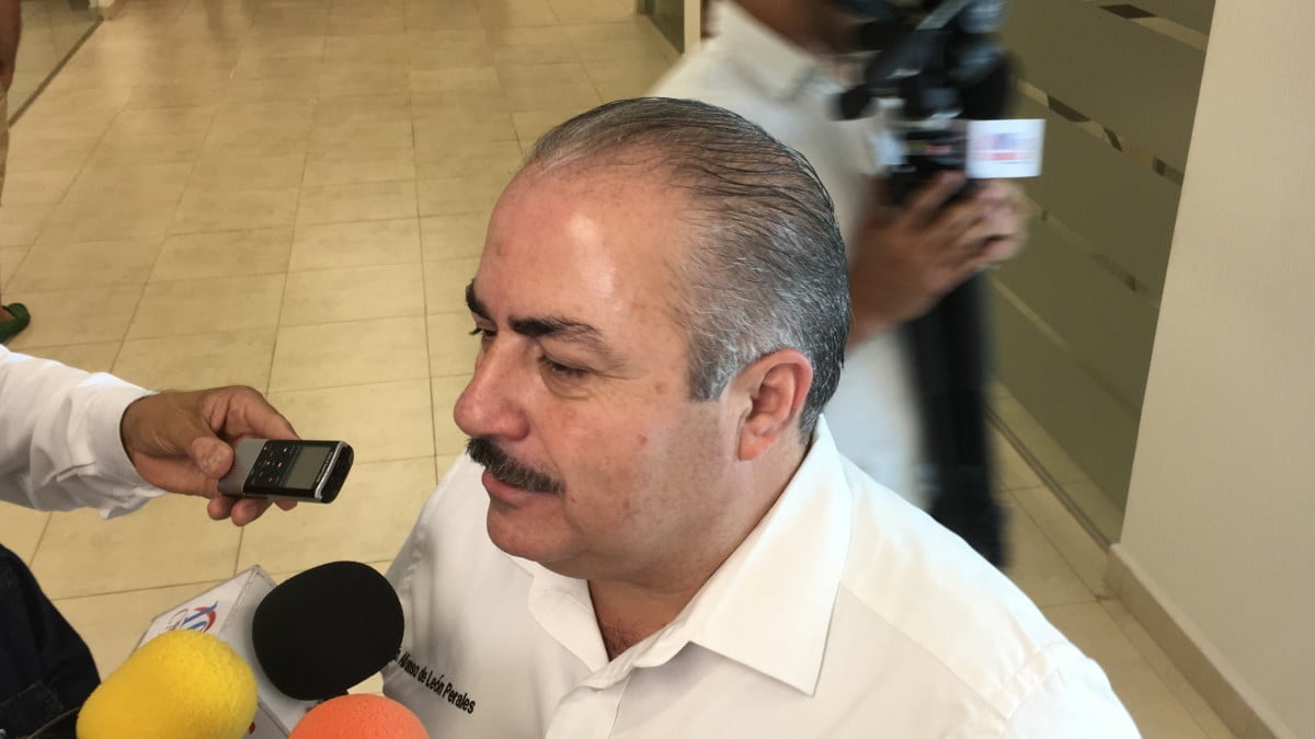 Siguen serias carencias en el ISSSTE: Alfonso de León