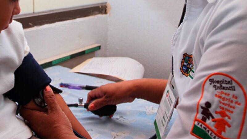 Niña se intoxica por ingesta de medicamento