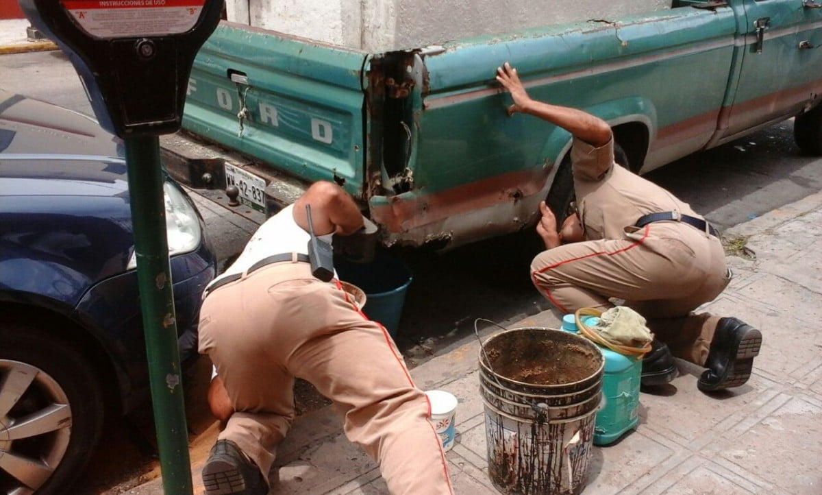 Causa alarma camioneta que derramó gasolina en centro de Tampico
