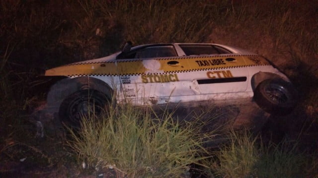 Vuelca taxi en Altamira; conductor sale ileso