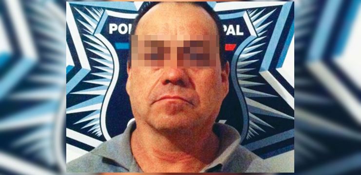 Por celos apuñala y mata a su esposa frente a su hijo