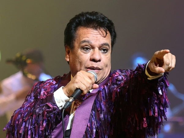 Familia de Juan Gabriel rompe el silencio y pide respeten su duelo