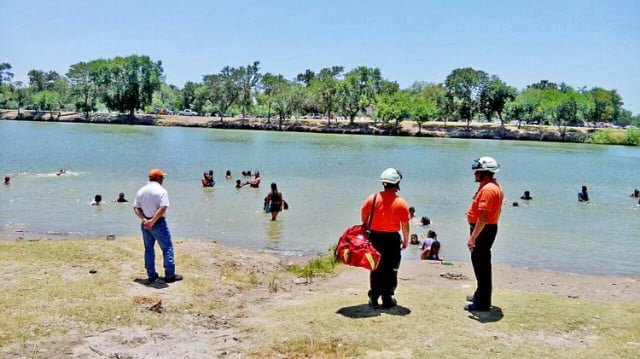 Muere ahogado al intentar rescatar a su amigo