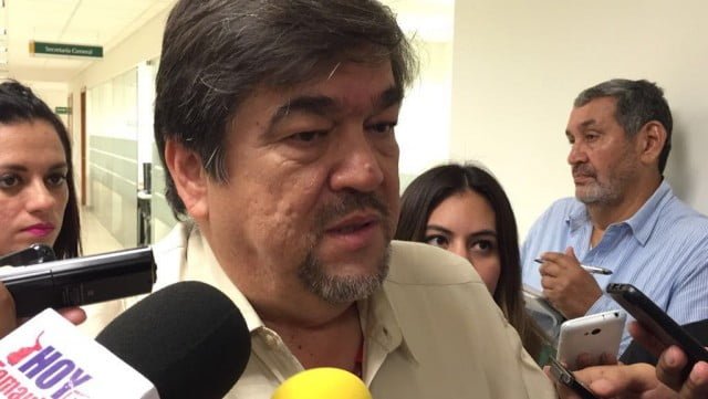 Secretario de Educación es cómplice de directores que cobran cuotas