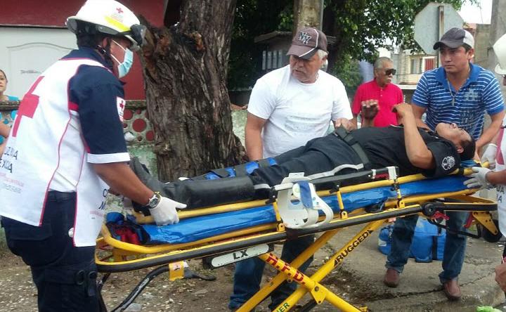 Tránsito motorizado es arrollado y queda hospitalizado