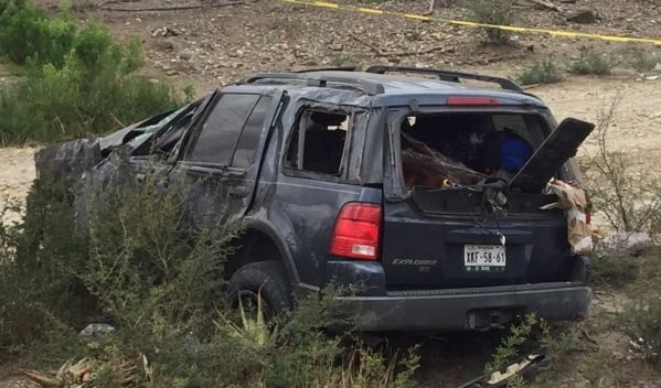 Volcadura deja un muerto y dos personas heridas