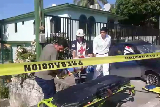 Muere joven conductor al chocar contra poste en Tampico