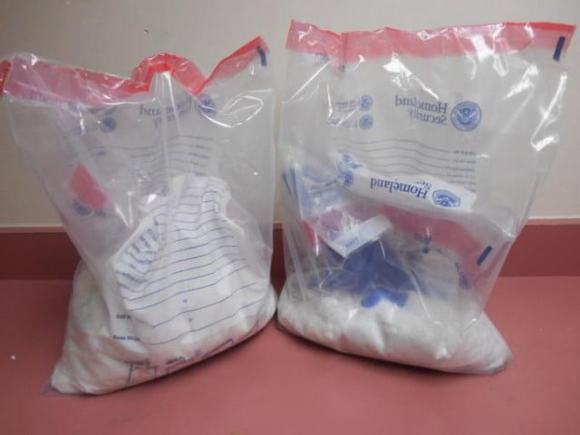 Decomisan en aduana más de 5 kilos de metanfetaminas