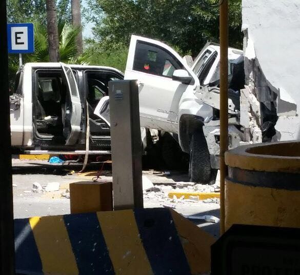 Tras balacera y choque cierran caseta de CAPUFE