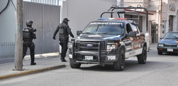 Atacan y lesionan a tres personas en un negocio de tatuajes en Victoria