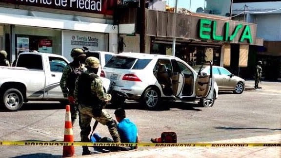 2 muertos, 2 heridos y un detenido tras balacera en Nuevo Laredo