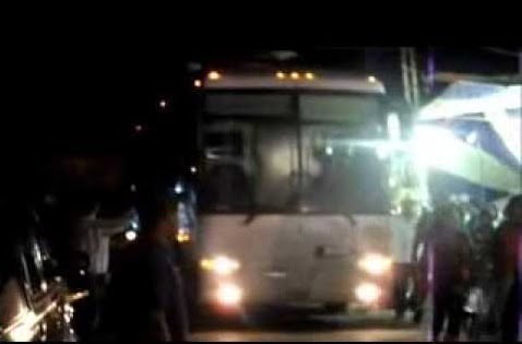 Hombres armados secuestran a 15 pasajeros en Nuevo Laredo
