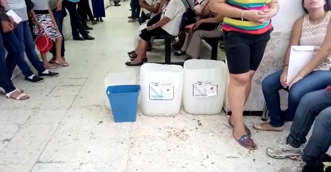 Hospital Civil de Madero con goteras y en mal estado