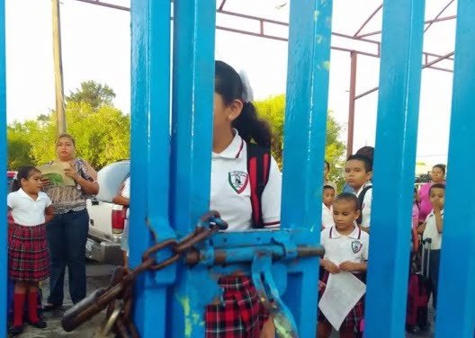 Padres de familia “toman” escuela en Matamoros