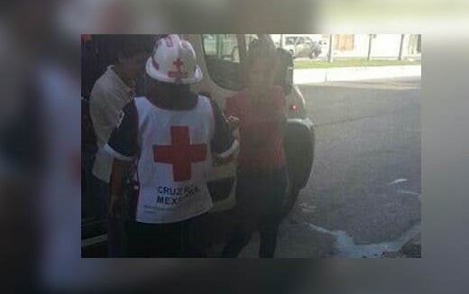Jovencita se desmaya al salir de clínica en Madero