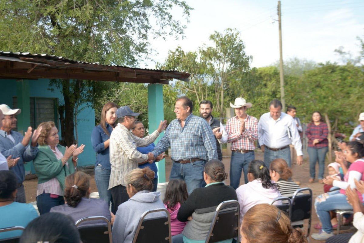 Entregan apoyos de Empleo Temporal en zona rural de Victoria