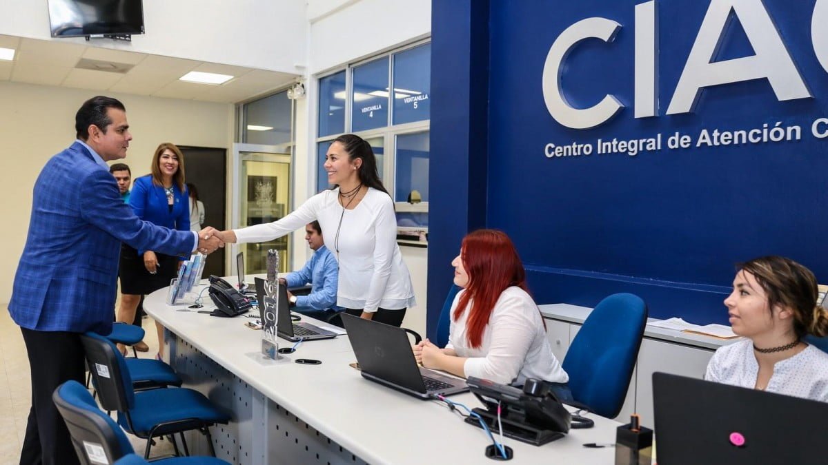 Supervisa Enrique Rivas trato al ciudadano en el CIAC