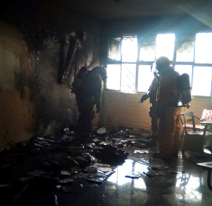 Se incendia salón de clases en Reynosa