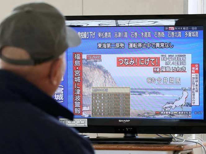 Azotan a Japón más de 100 réplicas tras sismo de 7.4