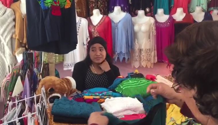 Ofrecen productos oaxaqueños en Plaza Federal de Victoria