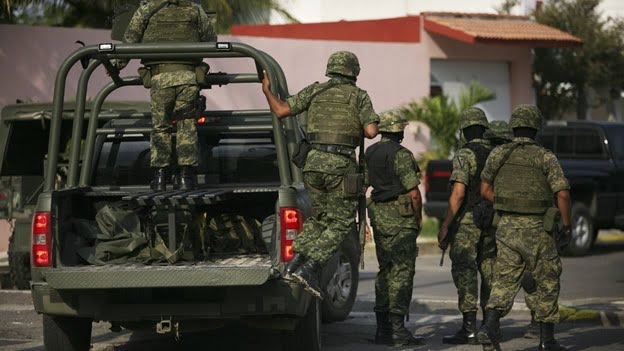 Rescatan a 15 mexicanos secuestrados en Nuevo Laredo