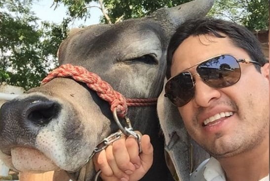 Operan a Julión Álvarez tras accidente con un toro