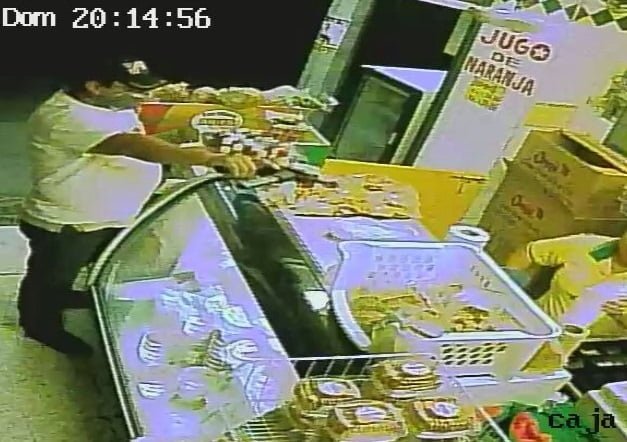 Hombre armado asalta tortillería