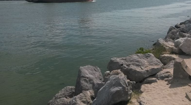Mujer intenta matar a su hijo arrojándolo al río Pánuco